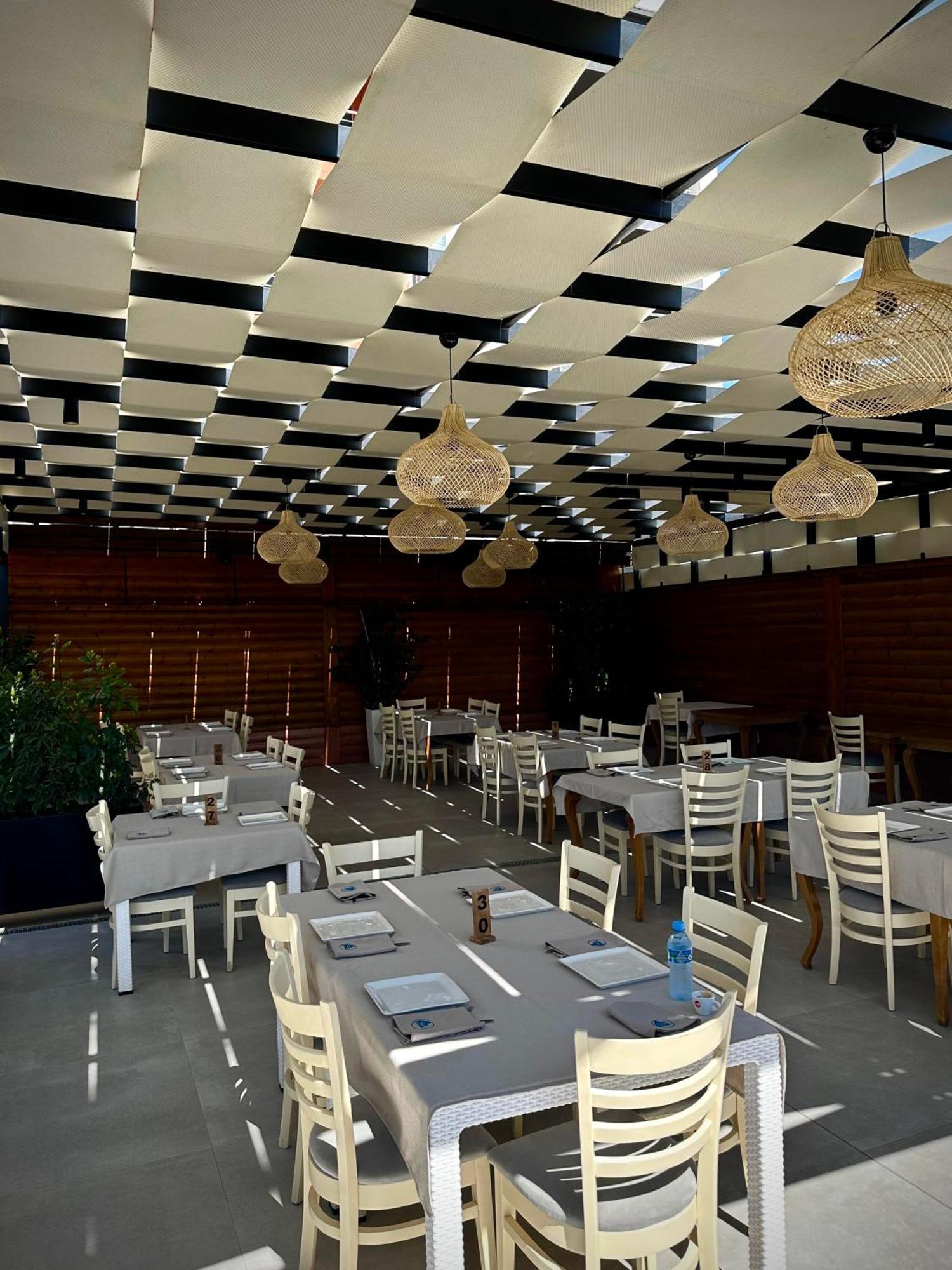 Hotel Fish Land Plazhi San Pietro ภายนอก รูปภาพ