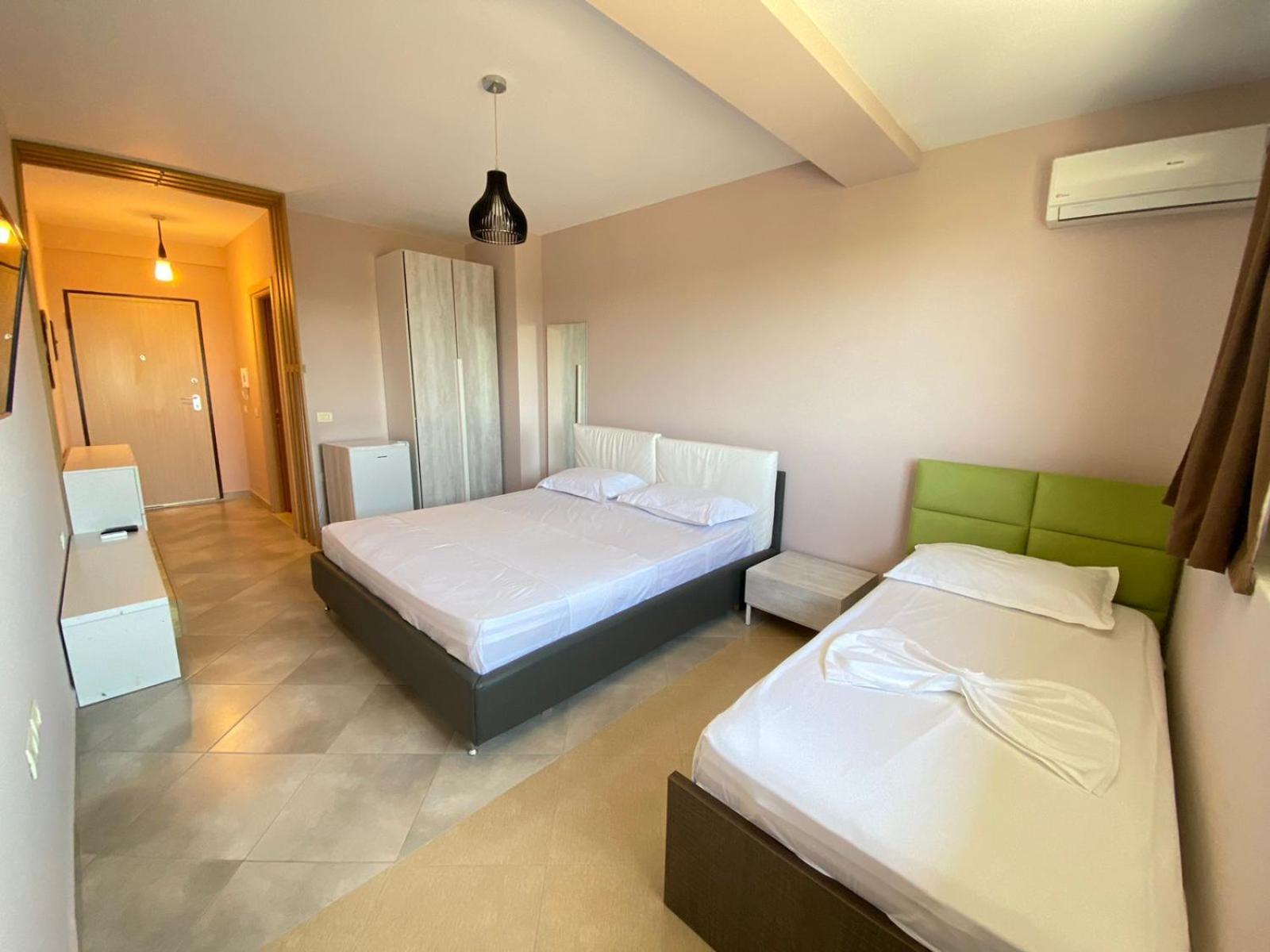 Hotel Fish Land Plazhi San Pietro ภายนอก รูปภาพ